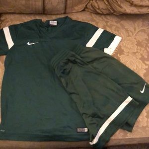 Boys Nike Dri-Fit shorts and Shirt Sz L